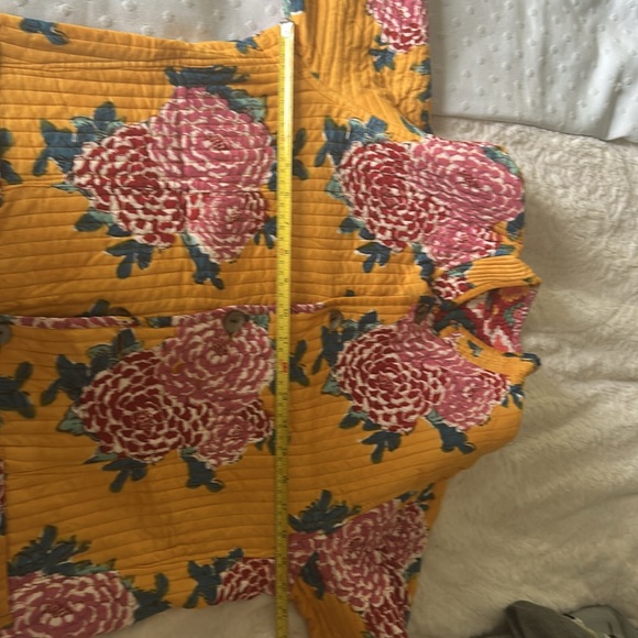 Lisa Corti  Reversible Jhodpuri Jacket
Corolla Gold. Brand new. - Picture 13 of 14